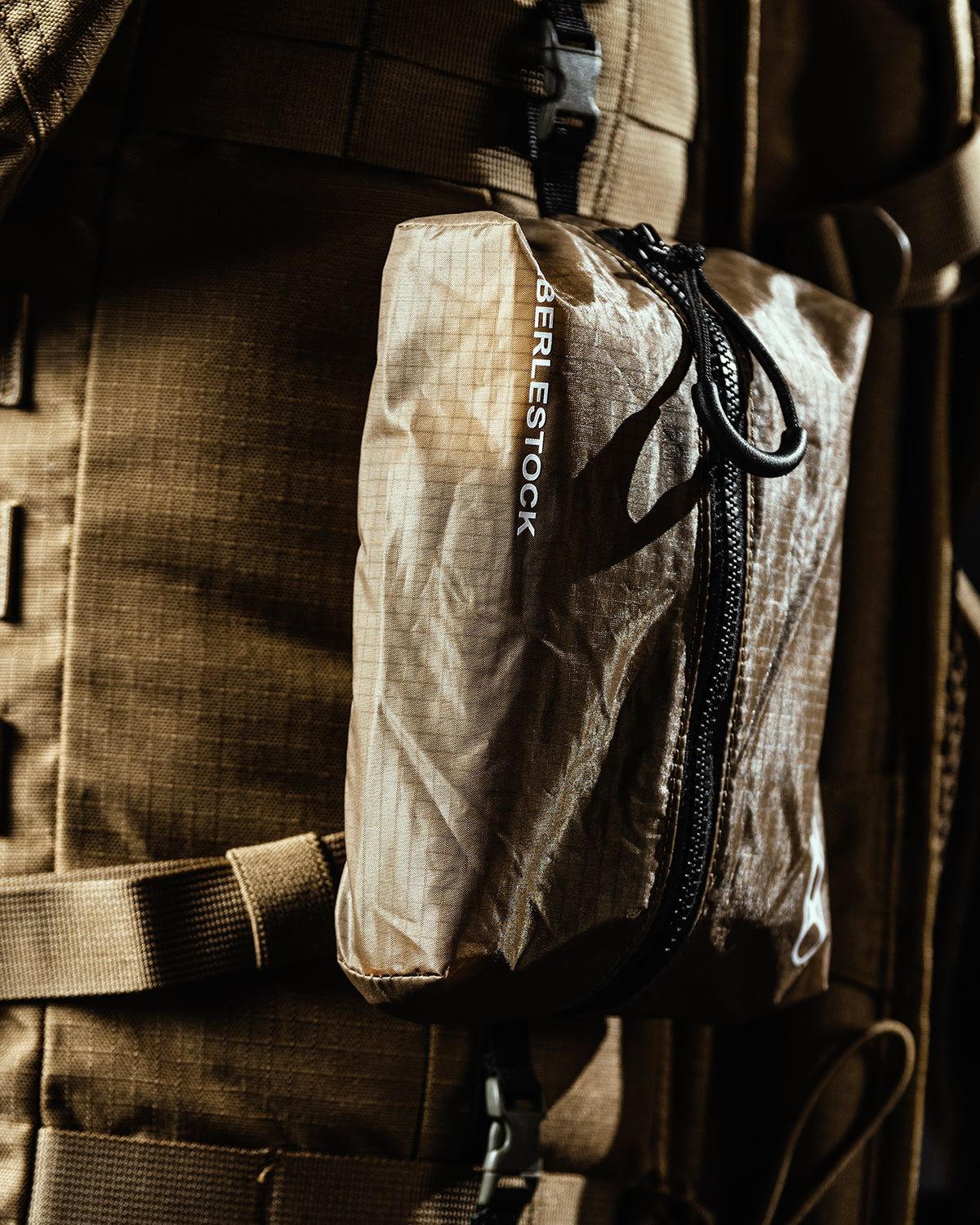 Hangar Zip-Pouch