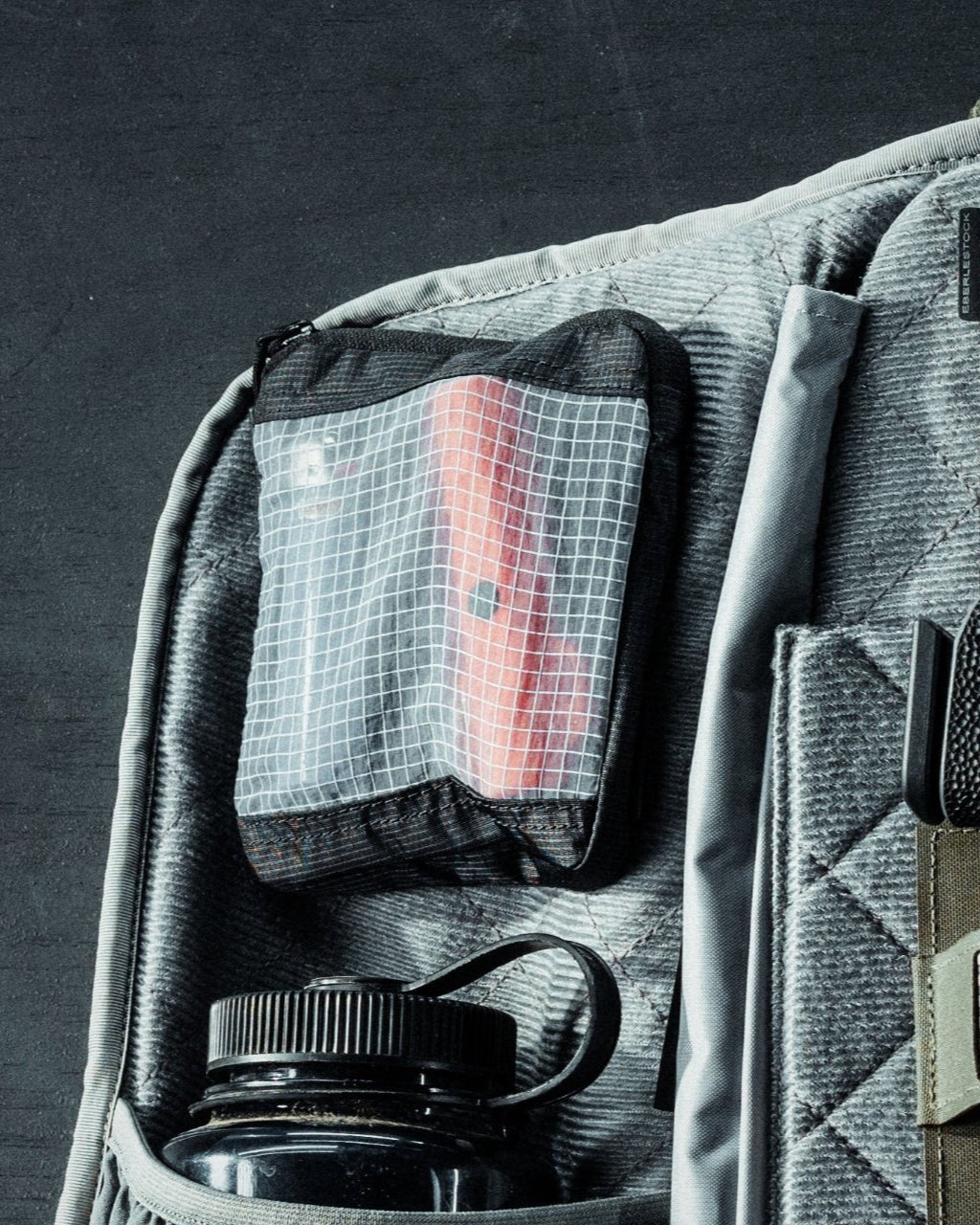 Fade View Pouch