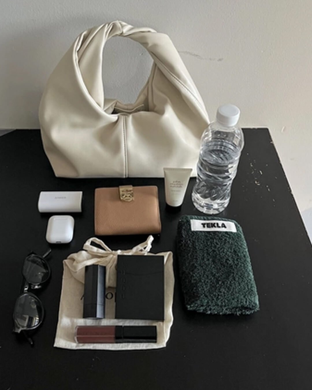 Gelyn Clutch Leather Bag