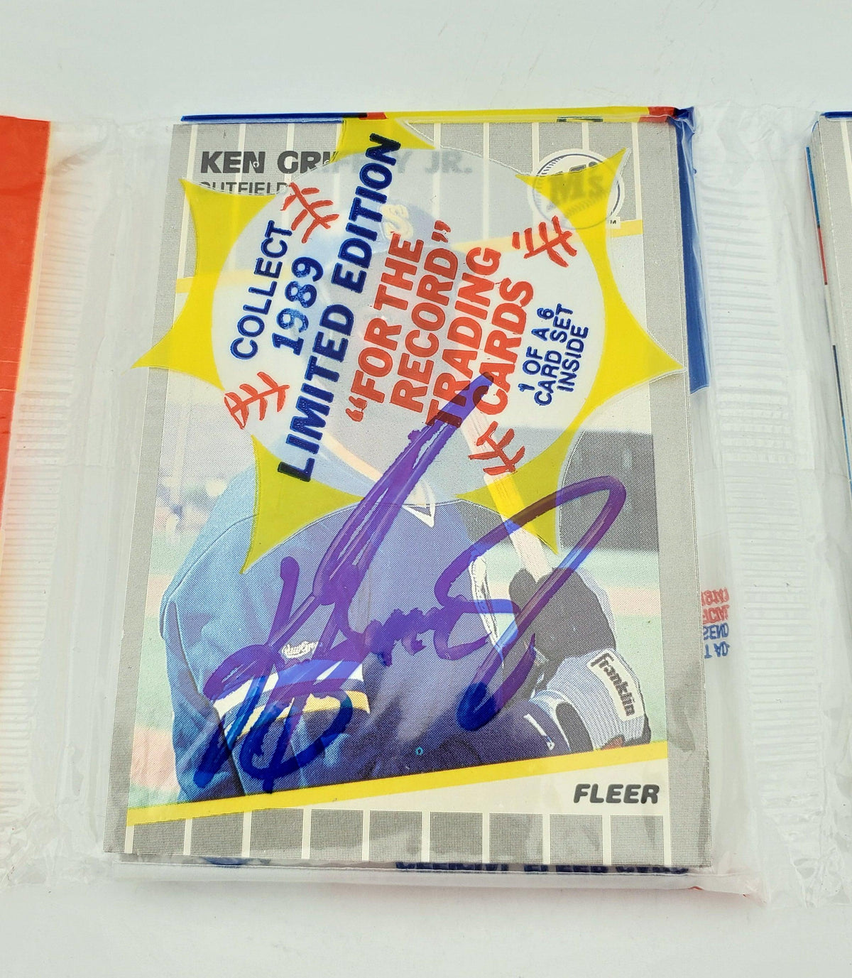 Ken Griffey Jr. Autographed Sealed 1989 Fleer Baseball Rack Pack Rookie Seattle Mariners Beckett BAS #BB79347