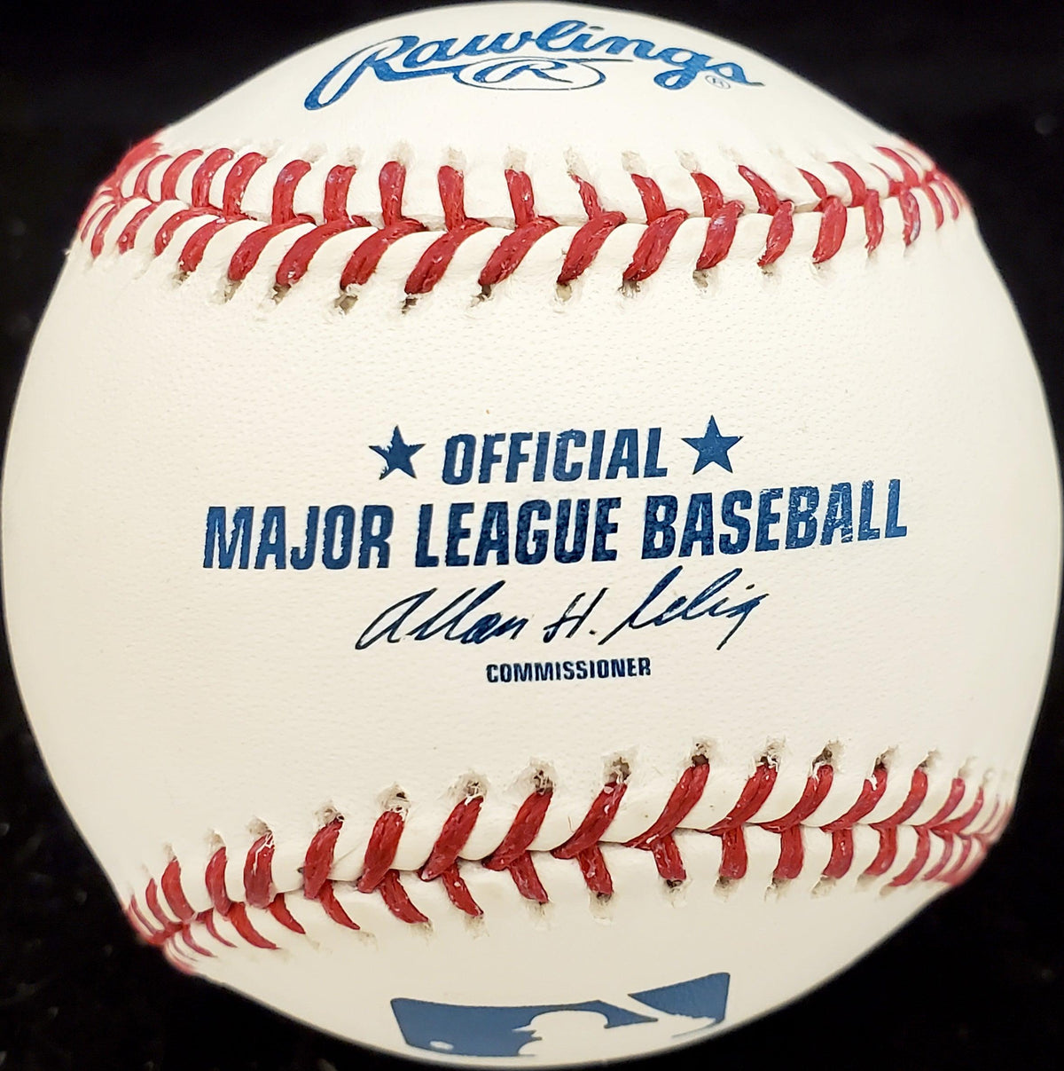 Ichiro Suzuki Autographed Official MLB Baseball Seattle Mariners IS Holo SKU #192210