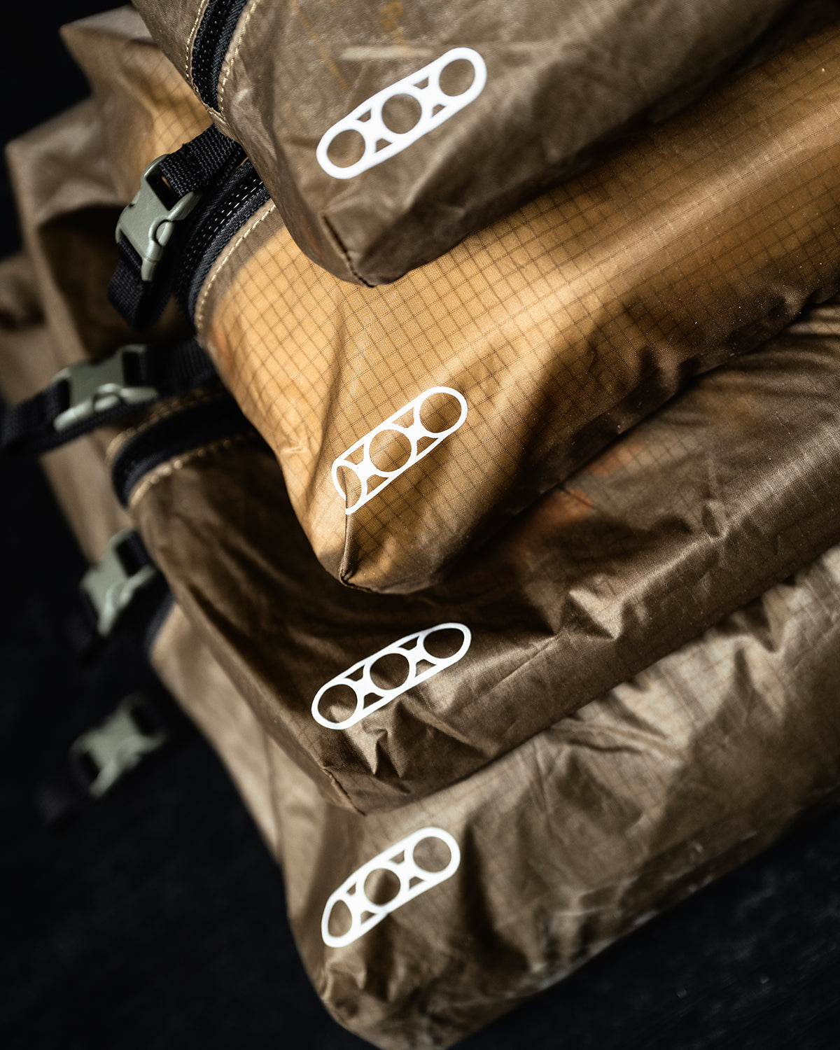Hangar Zip-Pouch